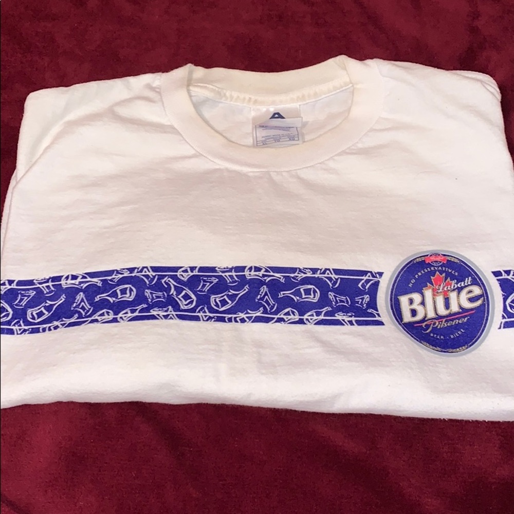 Vintage men’s Labatt Blue shirt